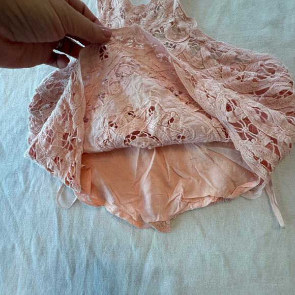 New Free People Batting My Eyes Crochet Lace Halter Crop Top XS Pink Boho - Picture 4 of 8